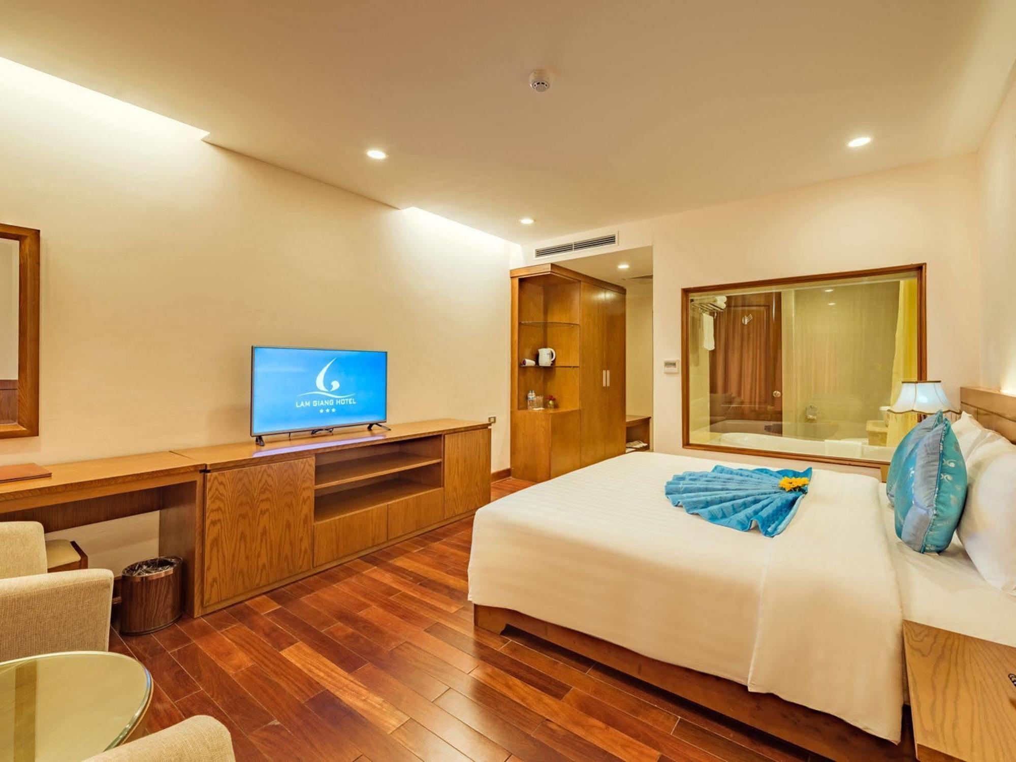 Lam Giang Hotel Винь Экстерьер фото