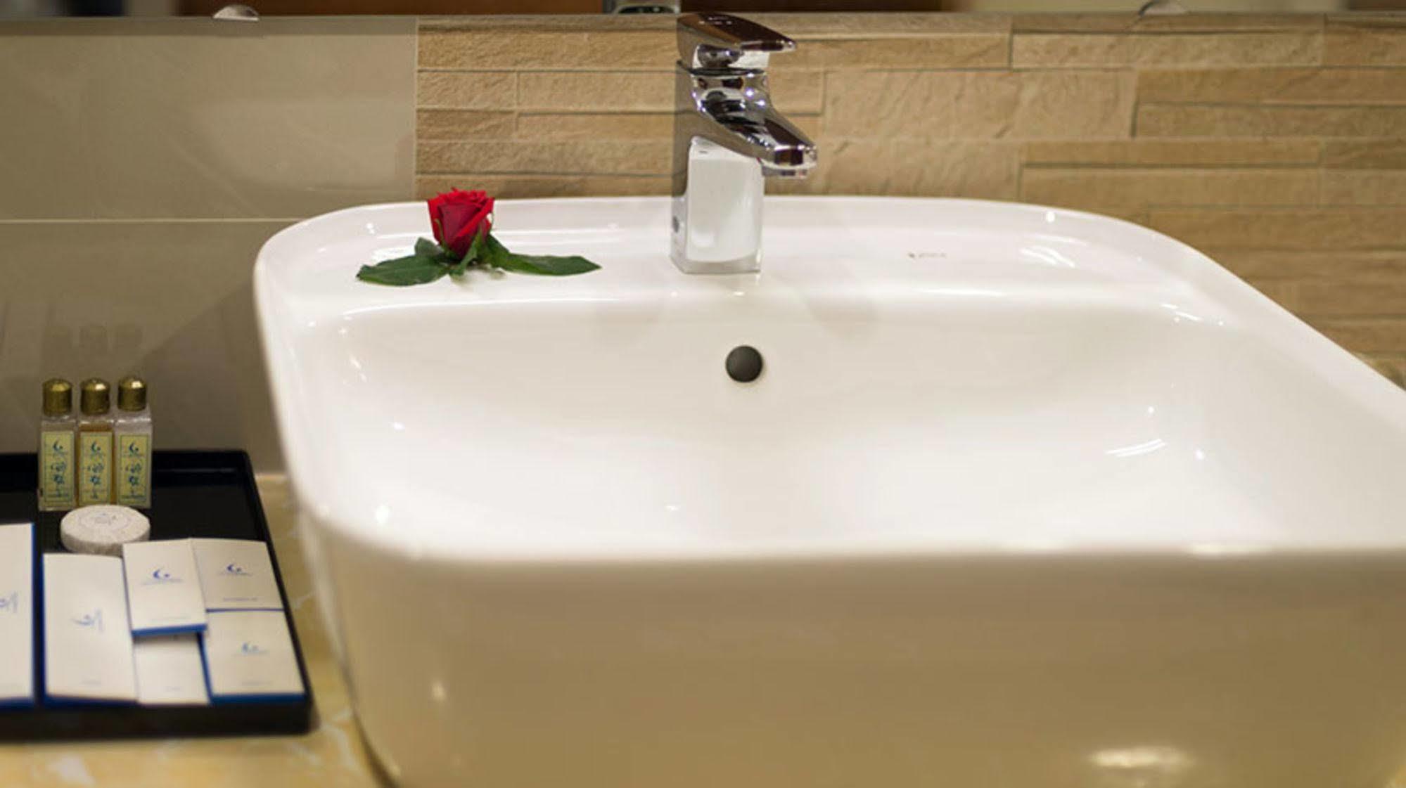 Lam Giang Hotel Винь Экстерьер фото