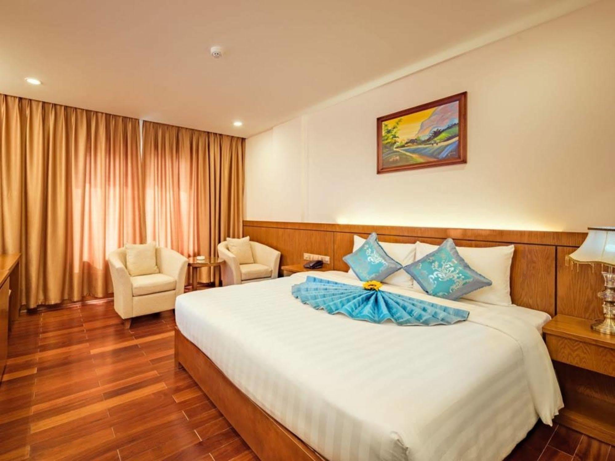 Lam Giang Hotel Винь Экстерьер фото